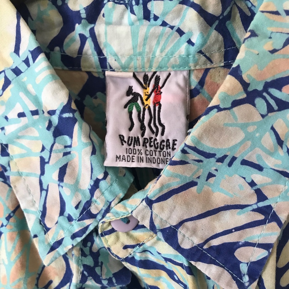 Rum Reggae Caribbean beach shirt. Size L.